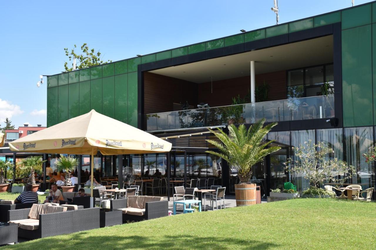 Bl Bavaria Yachtclub & Apartments Balatonlelle Extérieur photo