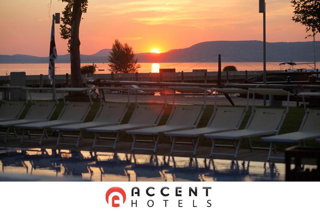 Bl Bavaria Yachtclub & Apartments Balatonlelle Extérieur photo