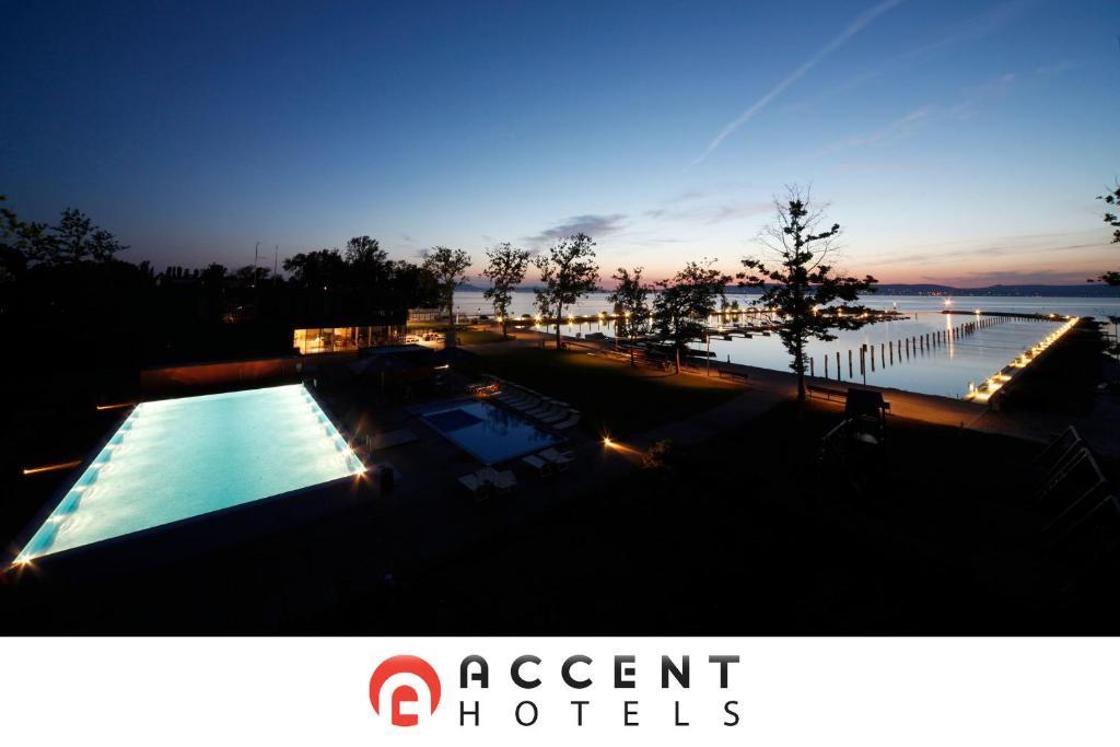Bl Bavaria Yachtclub & Apartments Balatonlelle Extérieur photo