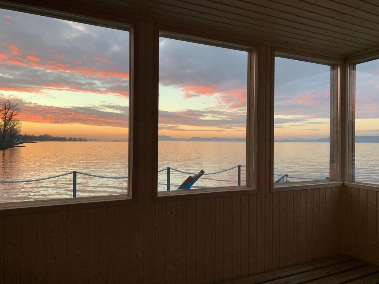 Bl Bavaria Yachtclub & Apartments Balatonlelle Extérieur photo