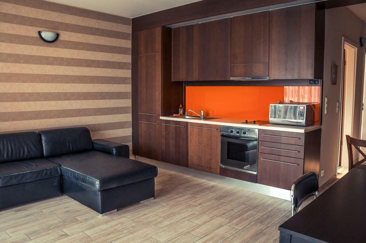 Bl Bavaria Yachtclub & Apartments Balatonlelle Extérieur photo